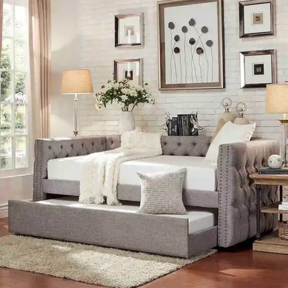 Lit de repos capitonné Knightsbridge Twin avec clous décoratifs